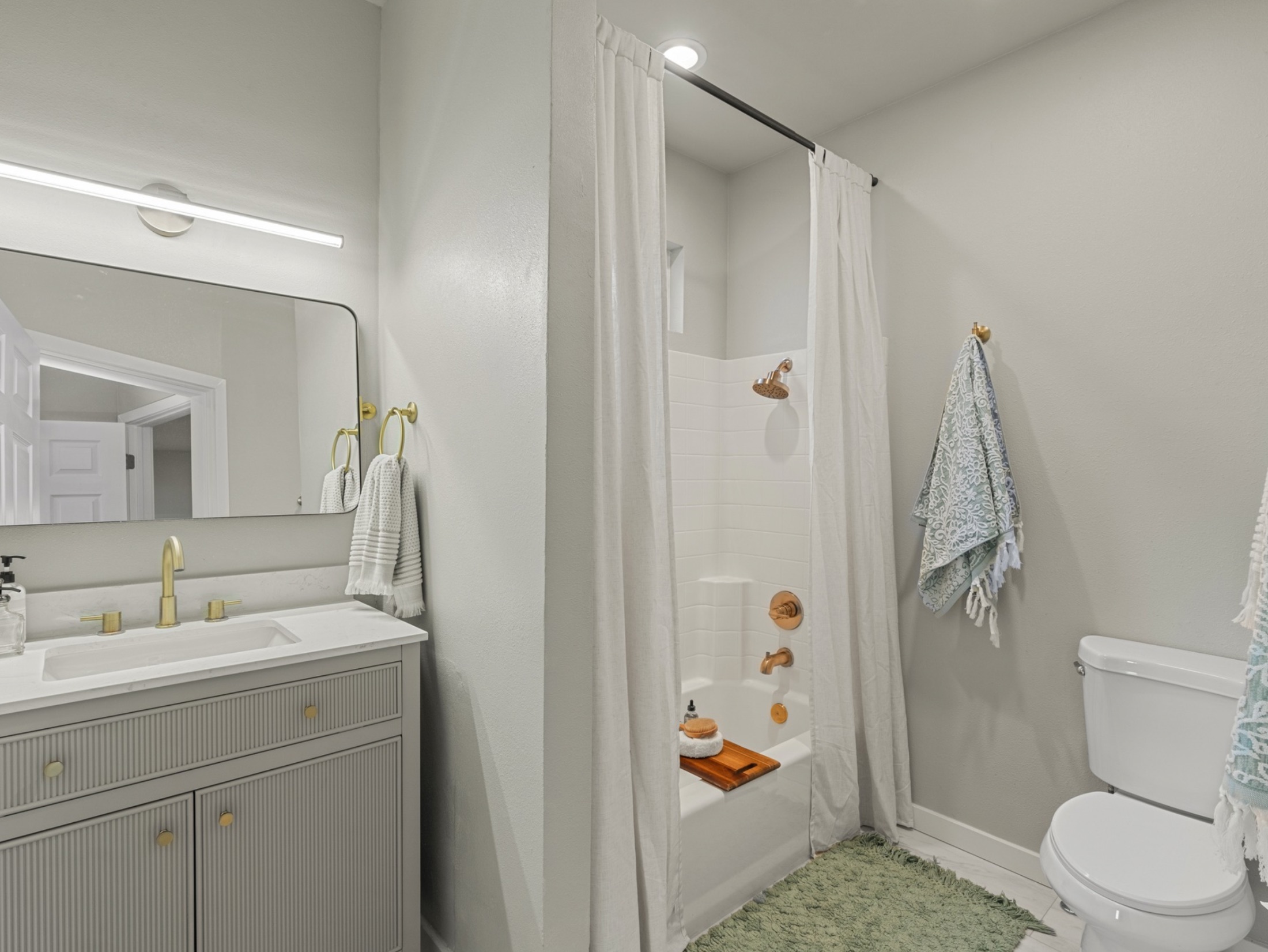 S W Blvd — interior details
