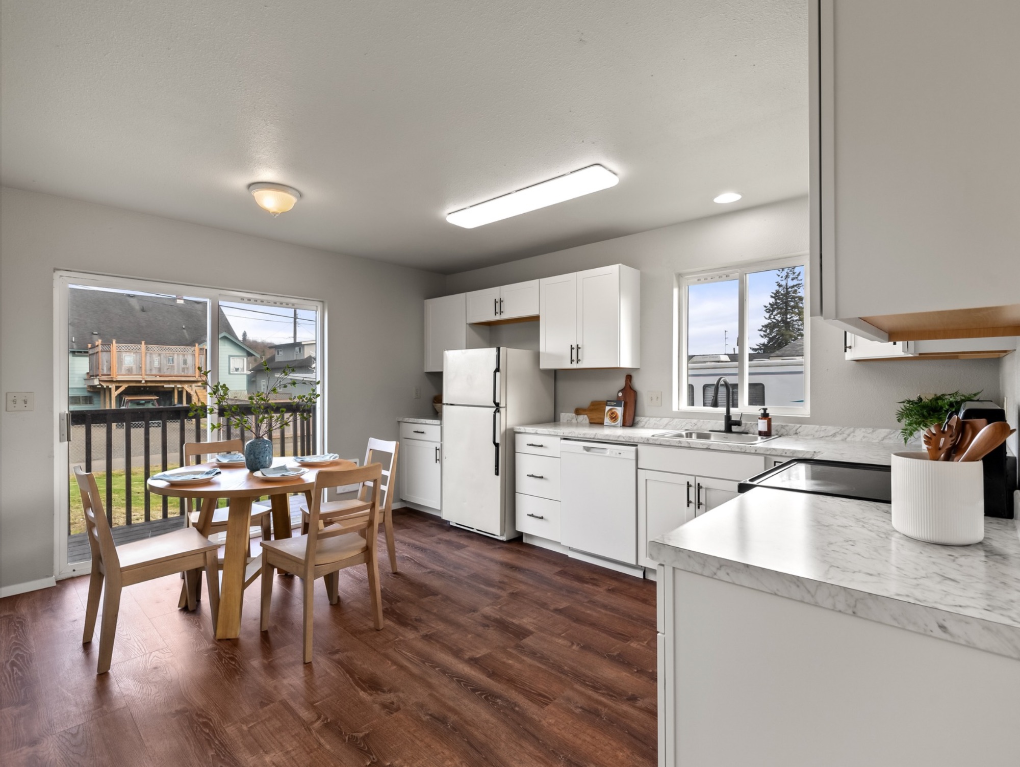 W Marion — kitchen and dining