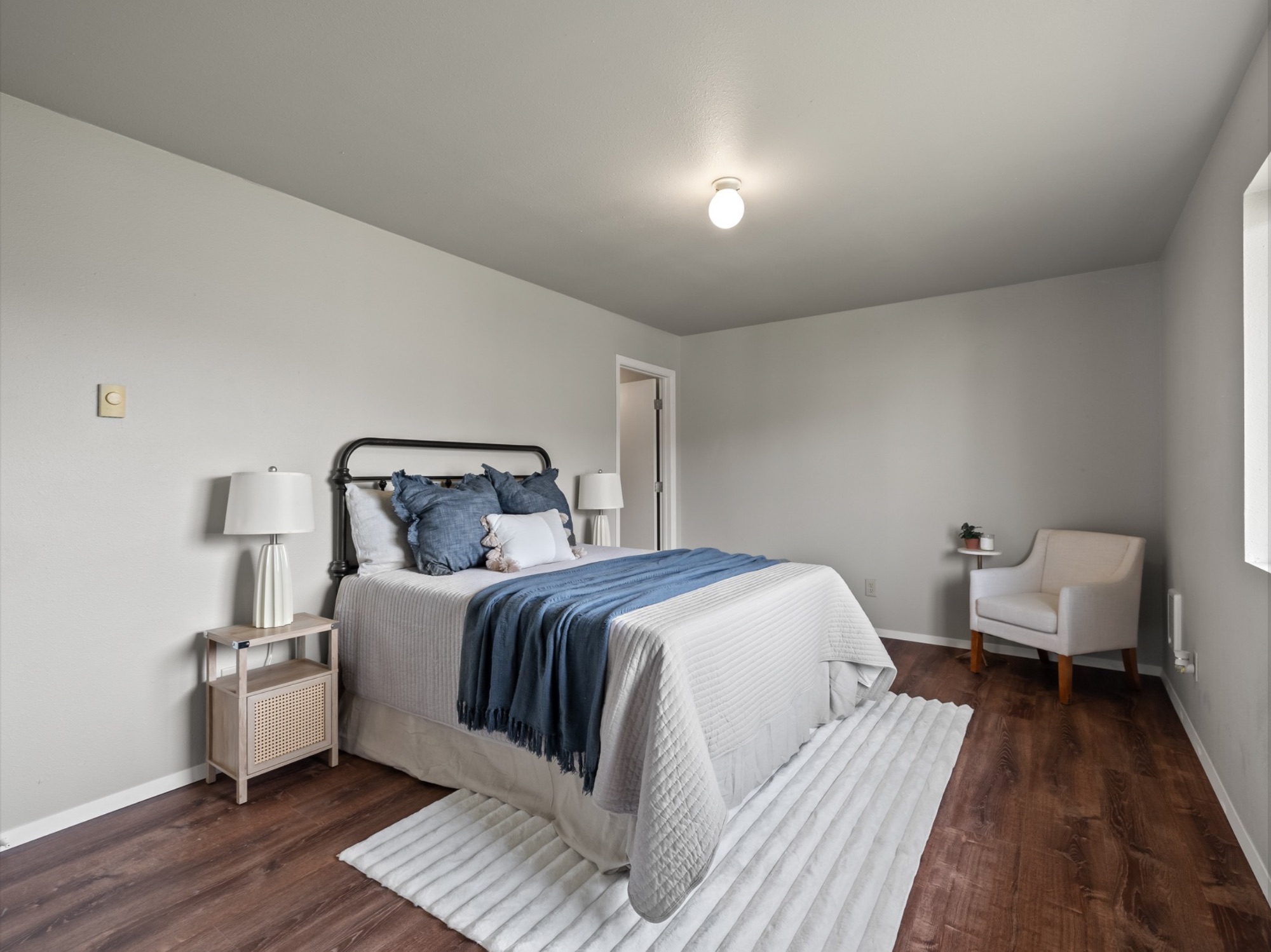 W Marion — guest bedroom