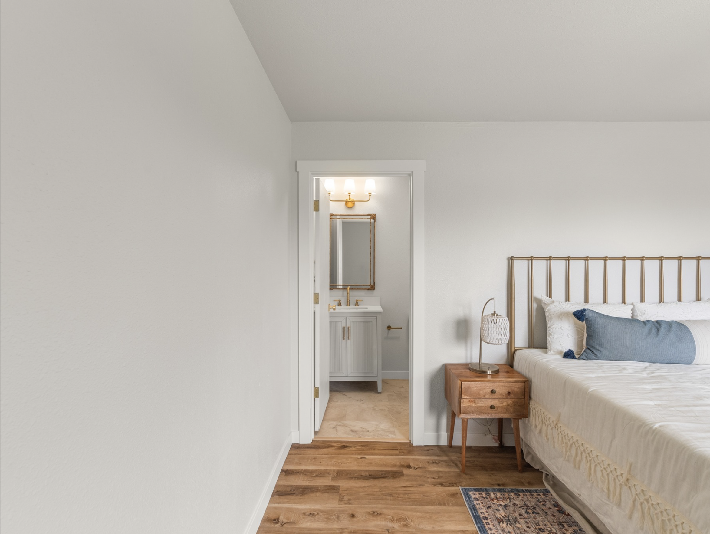 Market St — primary bedroom with ensuite